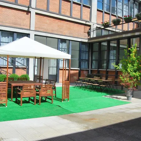 Mio Hostel *